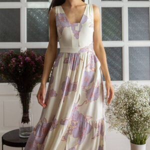 Rozkloszowana sukienka na lato w kwiaty kremowa.