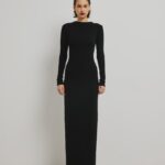 Gładka sukienka MAXI w kolorze TOTALLY BLACK - ARVENA-S/M