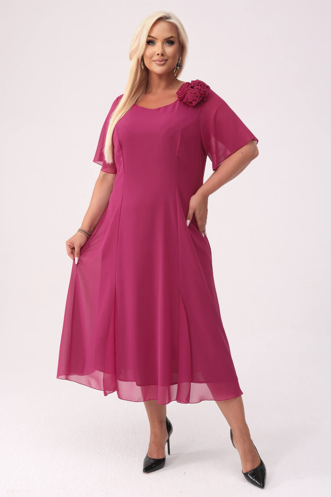 Elegancka szyfonowa sukienka Catalina w kolorze głębokiej fuksji na wesele PLUS SIZE XXL