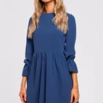 Sukienka oversize elegancka rozkloszowana z falbaną niebieska